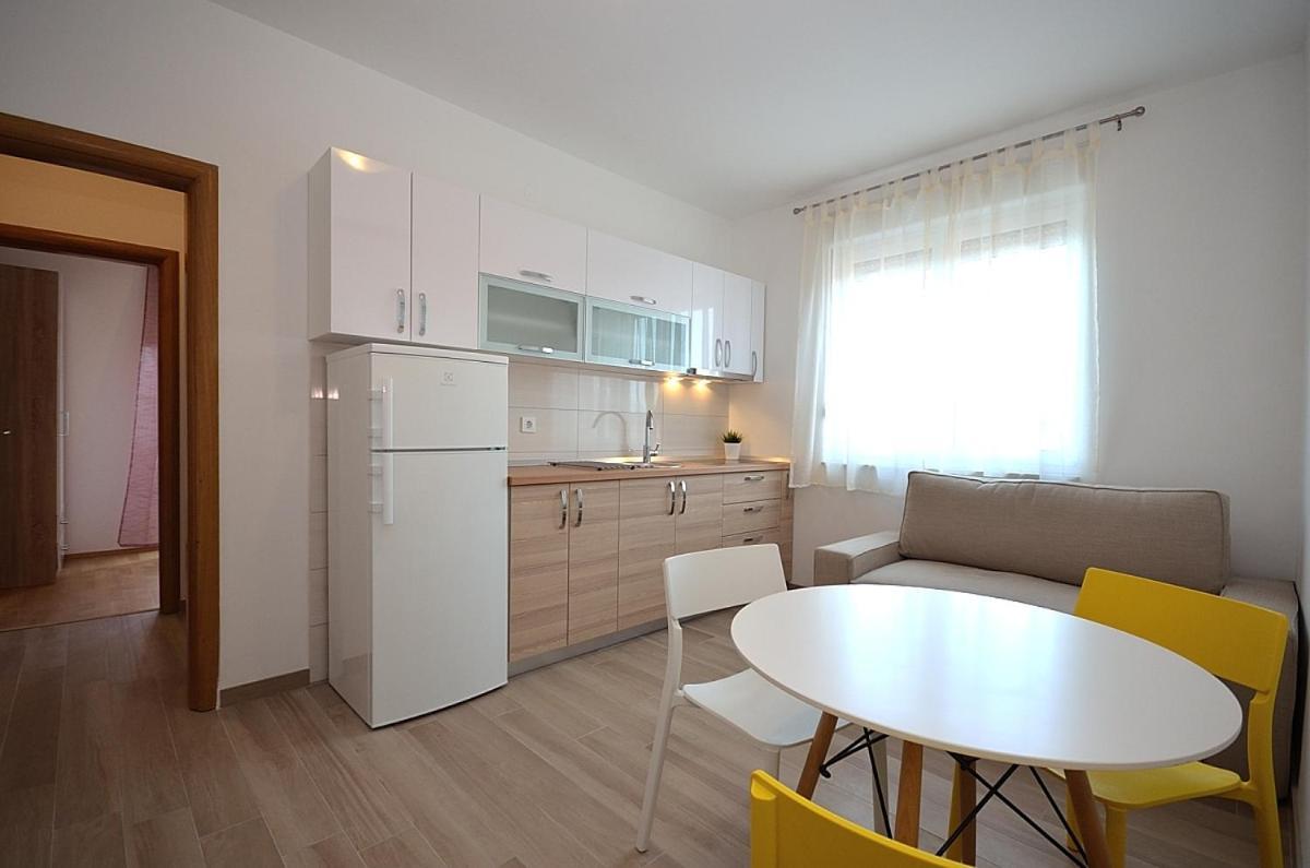 Mila Apartment Vodice Bagian luar foto