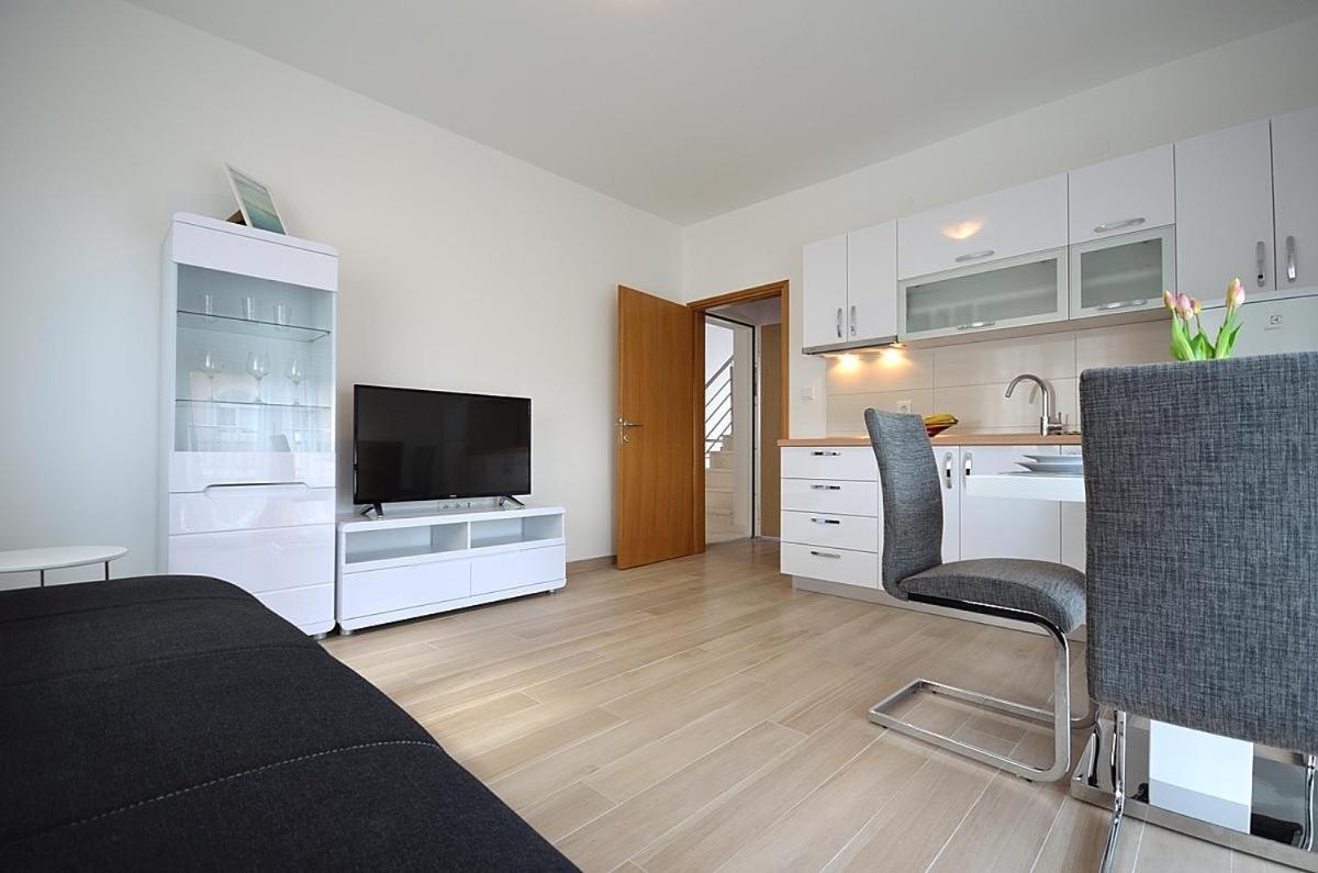 Mila Apartment Vodice Bagian luar foto
