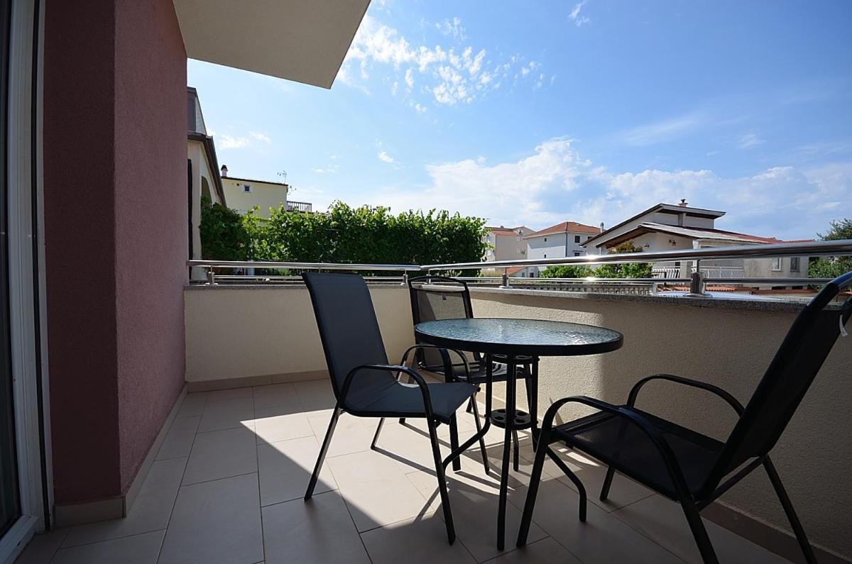 Mila Apartment Vodice Bagian luar foto