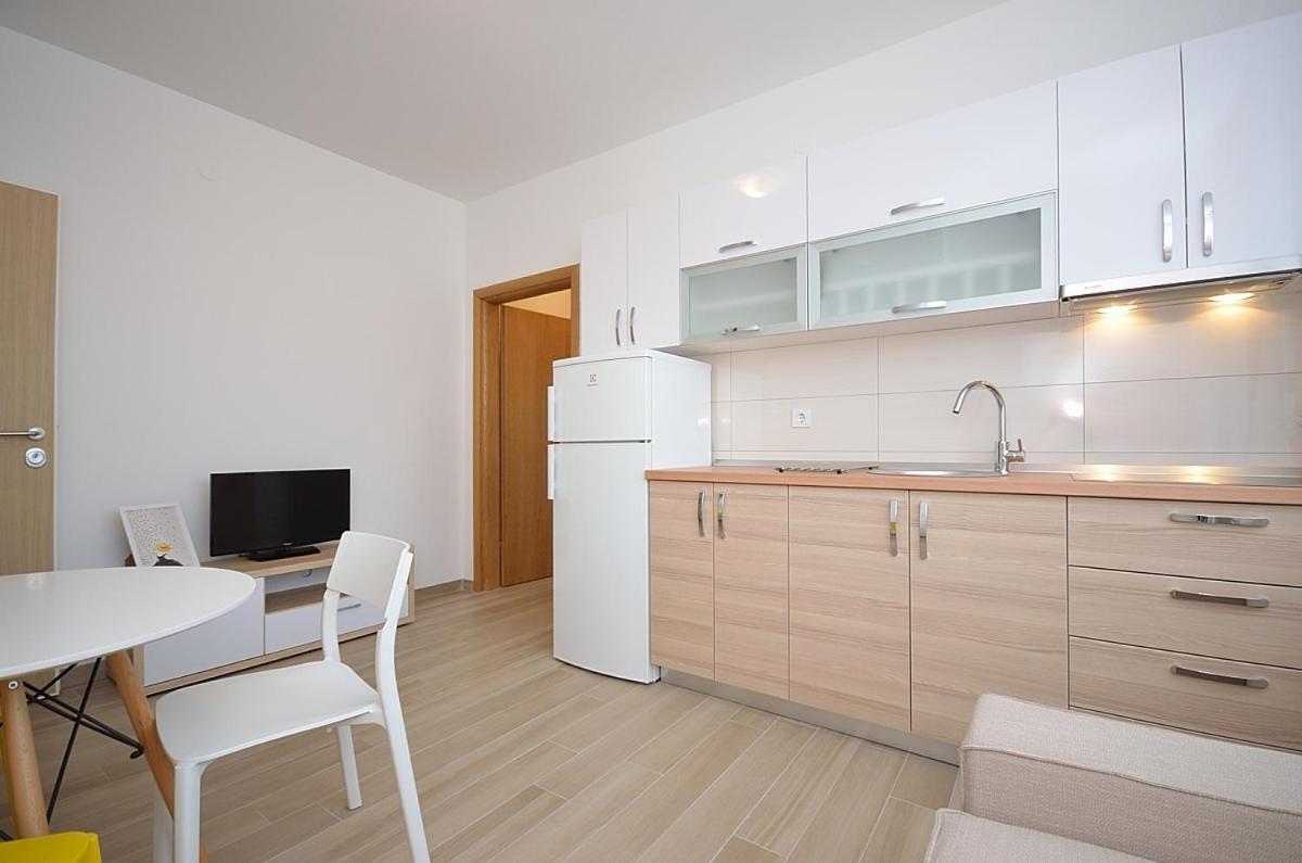 Mila Apartment Vodice Bagian luar foto