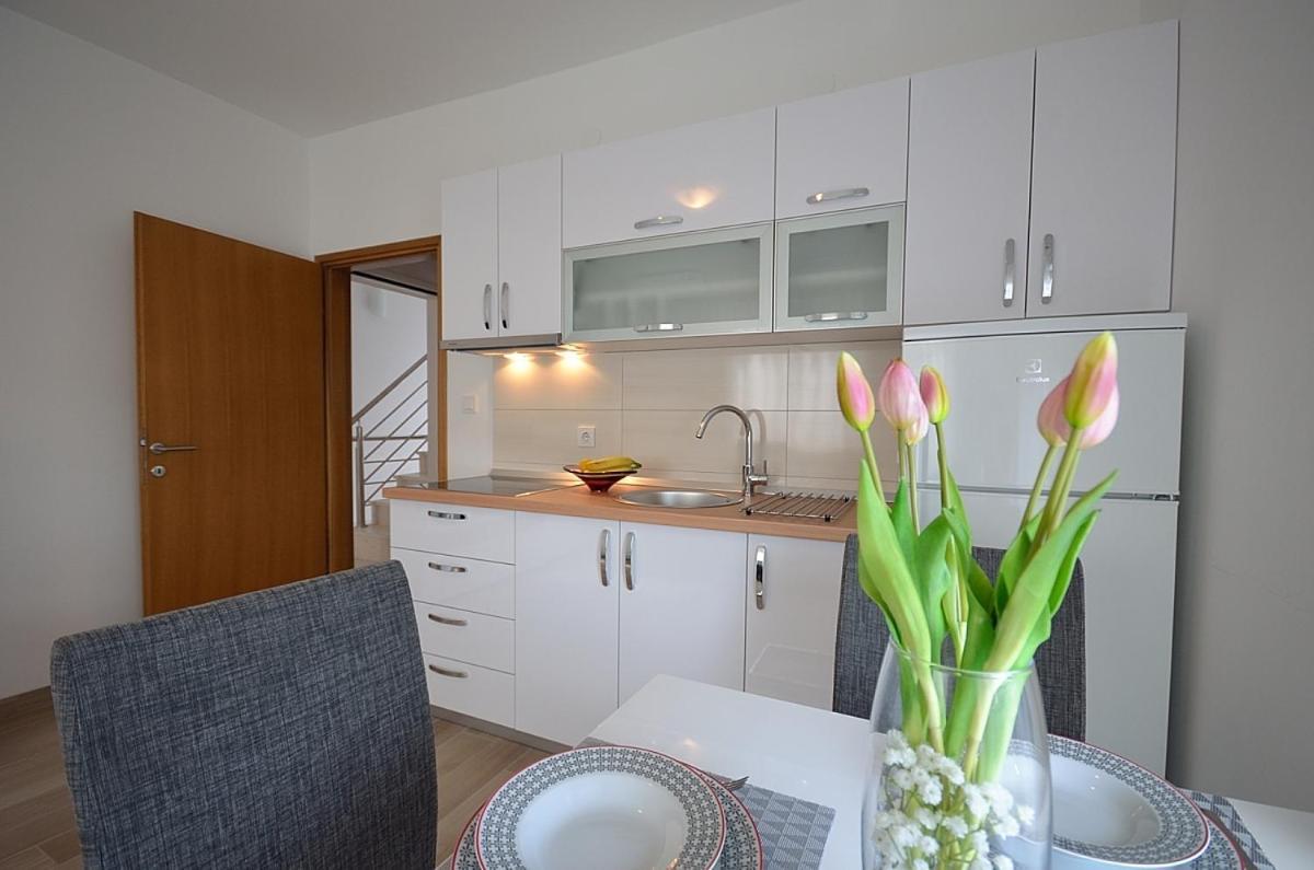 Mila Apartment Vodice Bagian luar foto